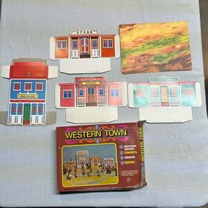 VINTAGE 1970S CARDBOARD WESTERN TOWN PLAY SET COWBOYS INDIANS HORSES TOY 5 PIECE